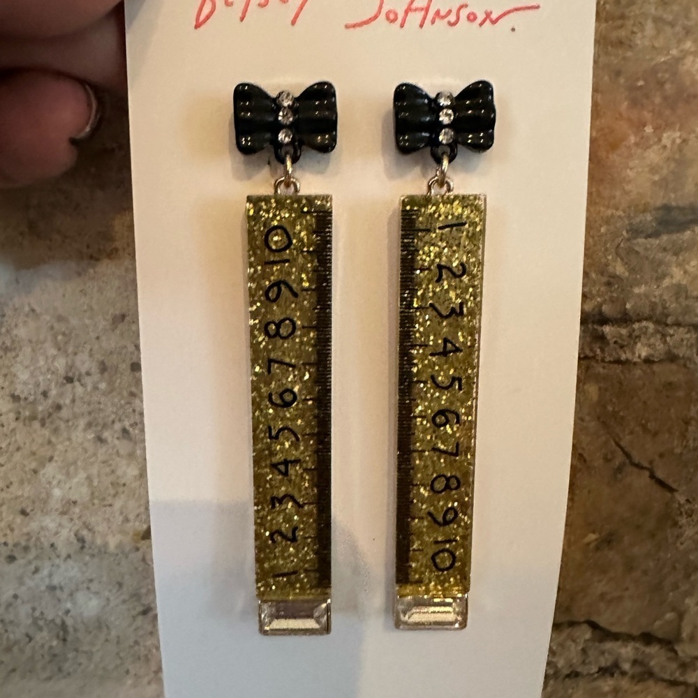 ☃️Betsey Johnson☃️ Great Teacher Gift! Glittered Ruler Earrings with Bows - Picture 4 of 4